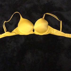 32 B Very Sexy Victoria’s Secret bra